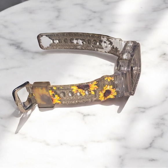 Sunflower Print Soft TPU Band + Case Compatible w/apple watch 38mm/40mm - Picture 2 of 3